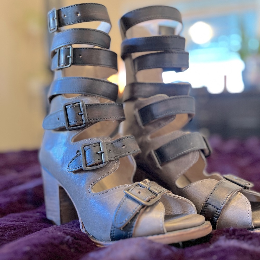 Women’s Freebird strappy leather sandals - size 8